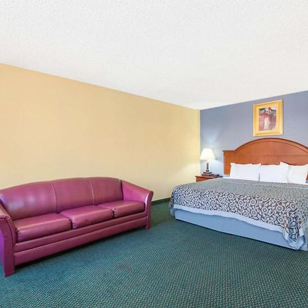 Blue Way Inn & Suites Wichita East Dış mekan fotoğraf