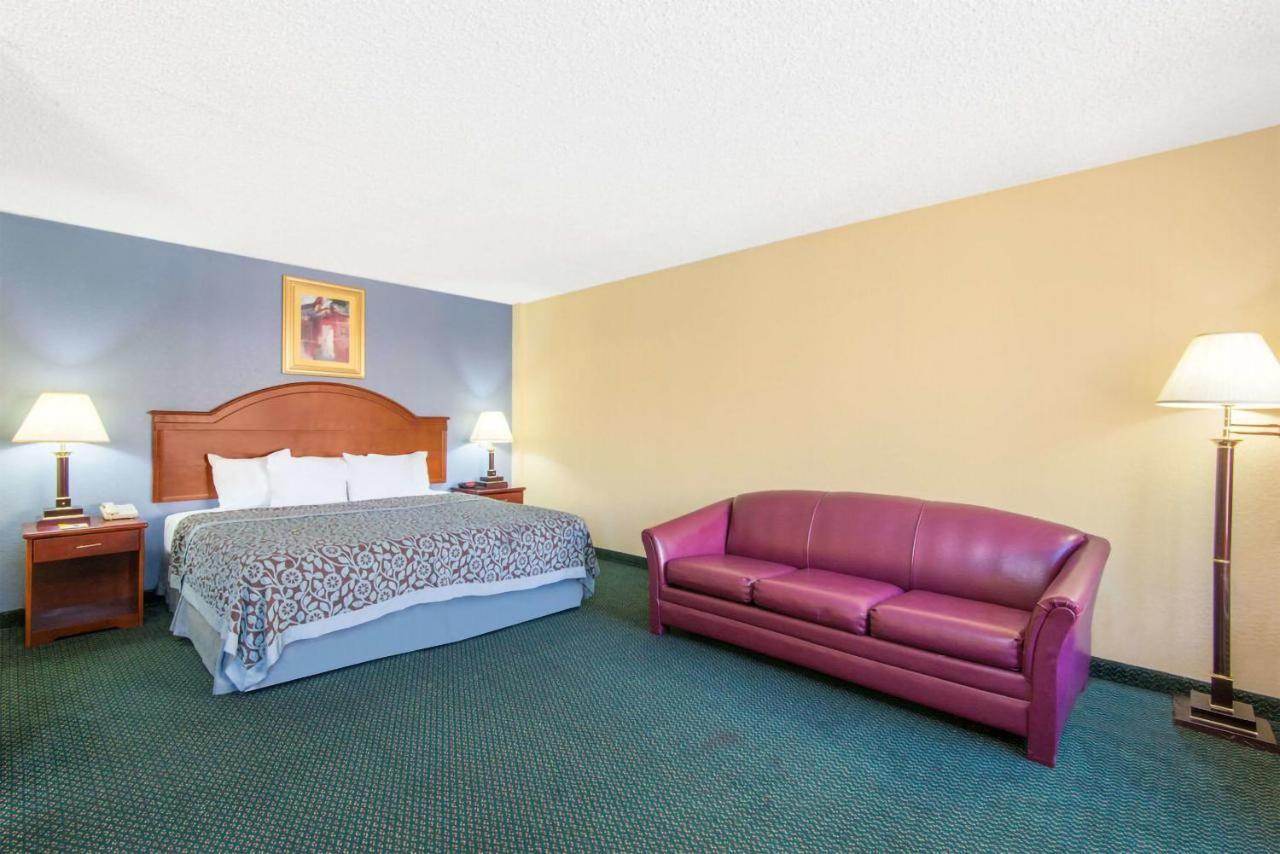 Blue Way Inn & Suites Wichita East Dış mekan fotoğraf